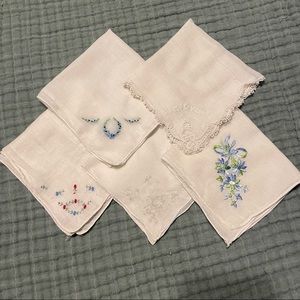 VTG Set of 5 Hand Embroidered Hankies Handkerchiefs